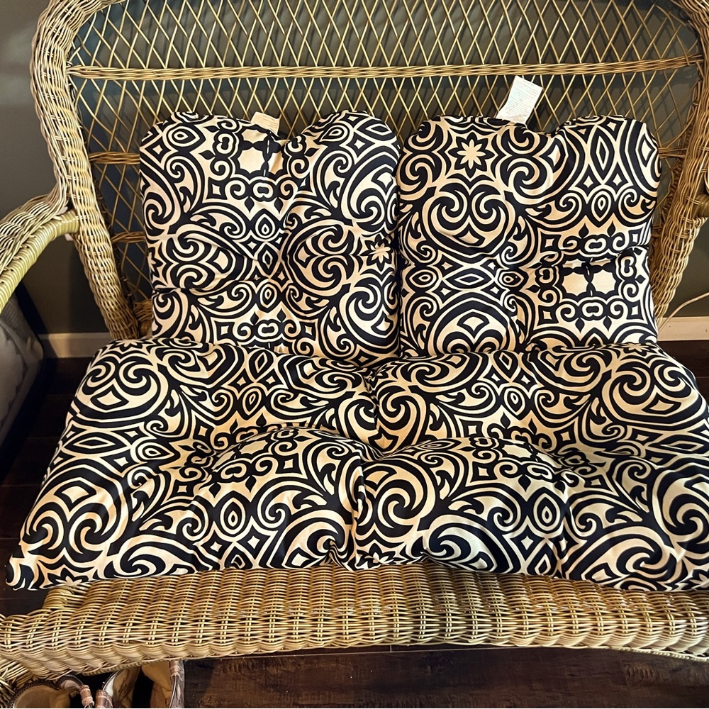 NWOT Set of 3 Black & tan print outdoor cushions